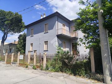 BIFAMILIARE A FOLIGNO