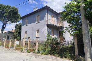 BIFAMILIARE A FOLIGNO
