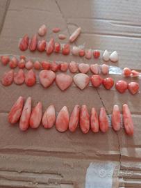 Lotto gocce e cabochon in corallo rosa naturale