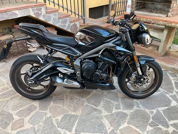 Triumph street triple RS 765 - 2023