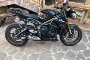 Triumph street triple RS 765 - 2023