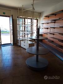arredo negozio 