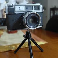 Yashica J con obiettivo Yashinon – Fotocamera anal