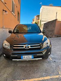 Toyota  rav4 4x4 2.2 D-cat 177 cv Luxury