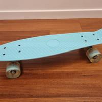 Skateboard con ruote luminose