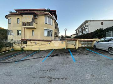 3 LOCALI A MARANO DI NAPOLI