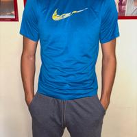 Maglietta Nike, azzurre e gialla