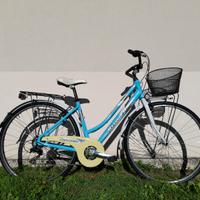Bici Unisex  28" in Alluminio 7 Velocità e Cestino