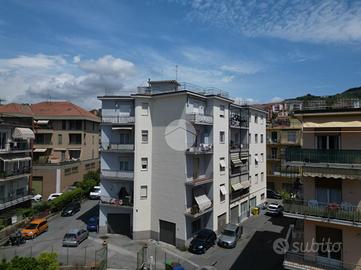 4 LOCALI A IMPERIA