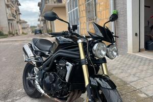 Triumph Speed triple