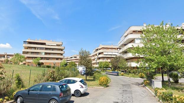 Ponte Di Nona Bilocale Con Balcone