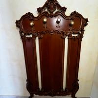 Appendi abiti in legno