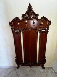 Appendi abiti in legno