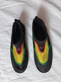 Scarpe per attività acquatiche