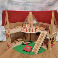 casetta bambole di legno 
