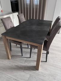 tavolo  e 4 sedie di velluto