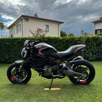 Ducati Monster 821 Stealth