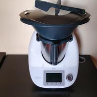 Bimby TM 5 con boccale e varoma