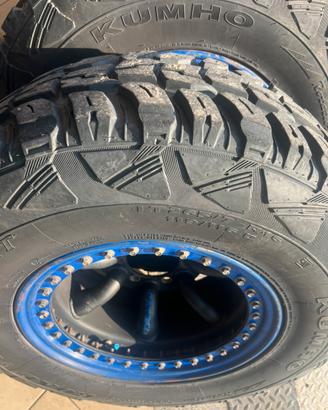 Gomme e cerchioni usati per fuoristrada