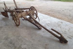 Aratri antichi in legno e ferro, gruppo completo