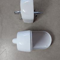 coppia sanitari sospesi