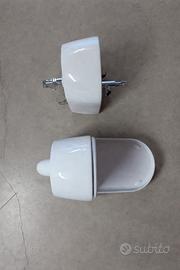 coppia sanitari sospesi