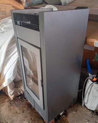 stufa a pellet Thermorossi con piano induzione