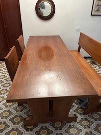 Tavolo legno massello con panca e 2 sedie