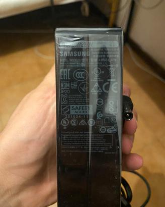 Caricatore per schermo curvo Samsung Odyssey G7