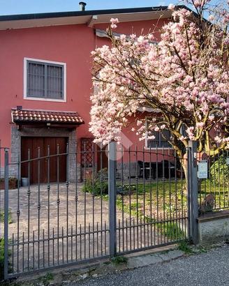 BIFAMILIARE A LANDRIANO