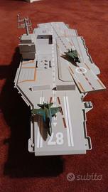 Portaerei - Nave da combattimento militare