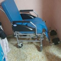 sedia comoda da trasferimentocon WC portatile in