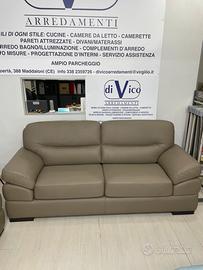 Divano 3+2 posti in pelle