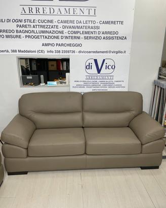 Divano 3+2 posti in pelle