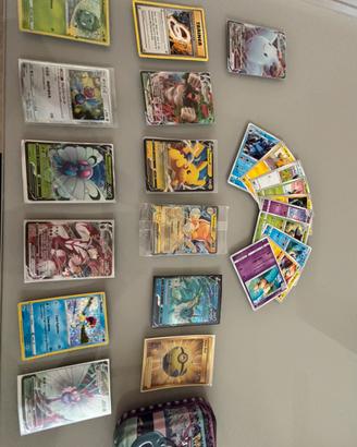 Lotto 23 carte Pokémon