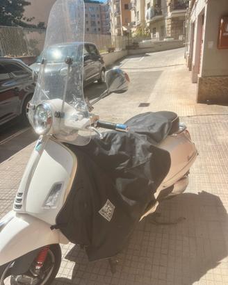 Vespa super gts 300 hpe