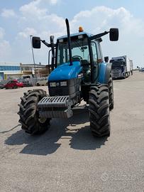 Trattore agricolo Newholland T 130