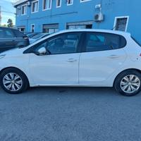 PEUGEOT 208 1.2 e-VTi 82CV