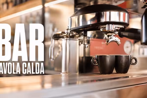 GFP - BAR CUCINA CON CANNA FUMARIA