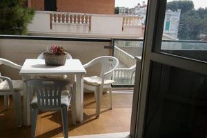 Appartamento zona centrale 140mq 50 mt mare