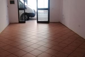 Negozio ristrutturato