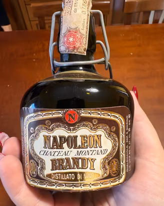 Raro Brandy Vintage Napoleon "Chateau Montand"