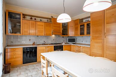 Cucina angolare completa legno 500€ trattabili