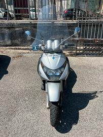 Piaggio Beverly 200