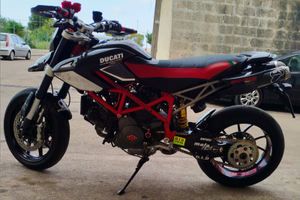 Ducati hypermotard 1100evo