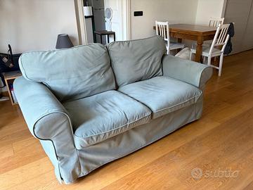 Divano 2 posti Ikea