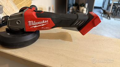 Smerigliatrice angolare milwaukee