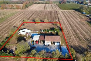 Deposito in zona agricola