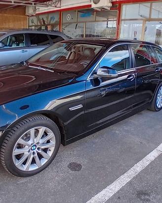 Bmw 520d xDrive Touring aut. finanziabile - pronta