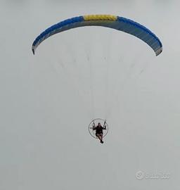 Parapendio paramotore queen